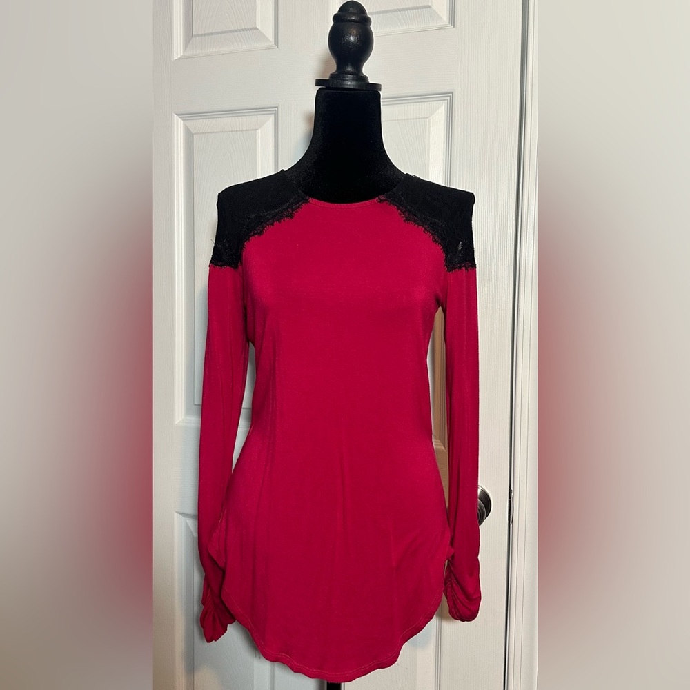 Bisou Bisou Fuchsia long sleeve shirt with see though lace shoulders. 💗